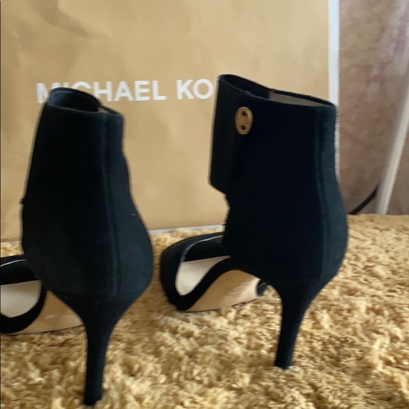 MICHEAL Micheal kors black seude sandals - Picture 7 of 7